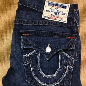 True Religion Dark Blue Boot Cut Jeans. 33/32